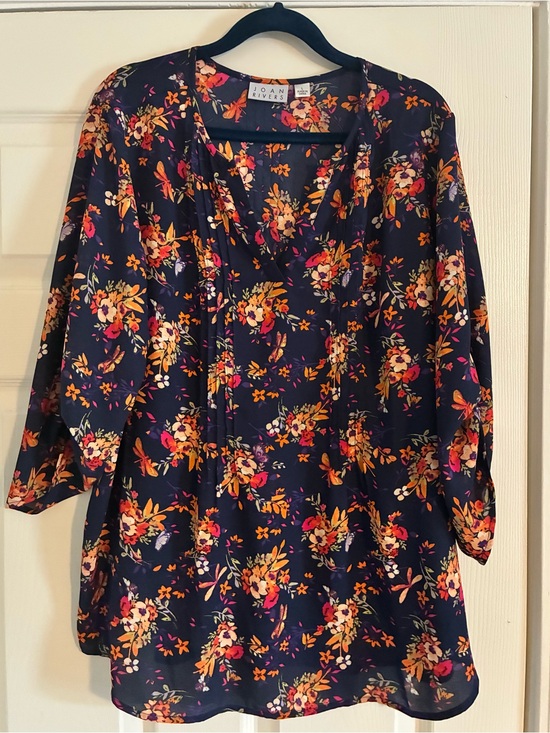 Joan Rivers Tops - Joan Rivers Navy Floral Top with Orange and Pink Accents